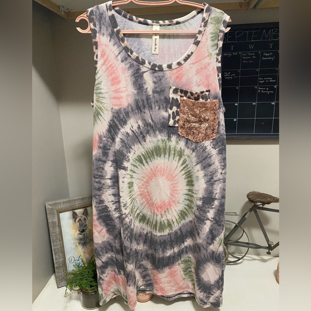 Tie-Dye Sleeveless Dress with Leopard Pocket